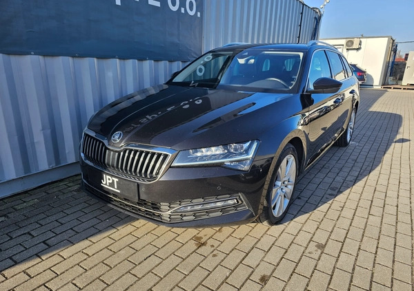 Skoda Superb cena 109347 przebieg: 113762, rok produkcji 2019 z Żychlin małe 466